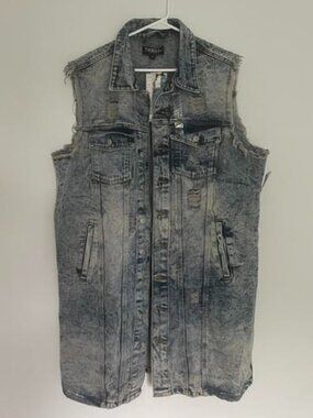 Women’s Plus Size 2X Distressed Sleeveless Denim Vest NWT Oversized